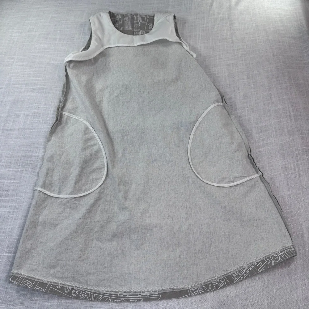 J. McLaughlin Cityscapes Shift Dress Sleeveless XS Taupe Preppy MOD Artsy Modern